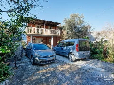 Sale, house, 219m², Dobrota, Kotor - image 39