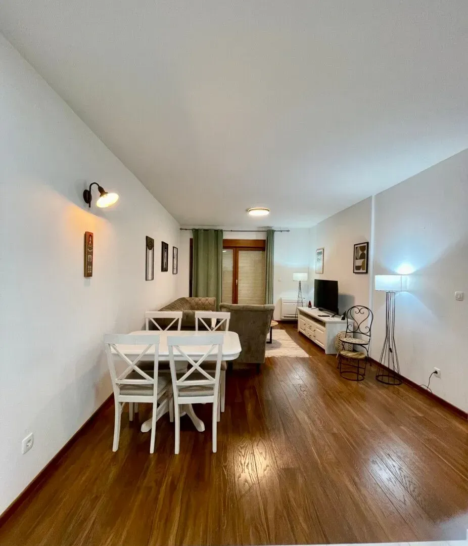 Izdavanje, dvosoban stan, 70m², Master Kvart, Podgorica