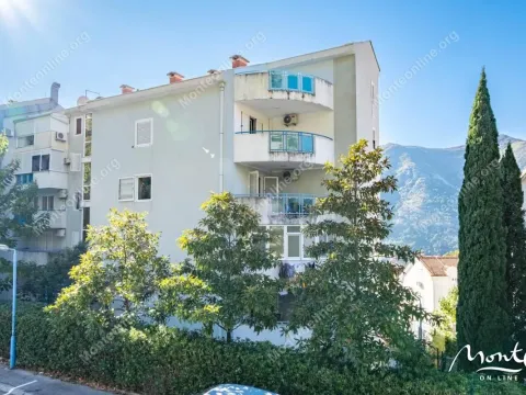 Prodaja, dvosoban stan, 48m², Dobrota, Kotor - image 35