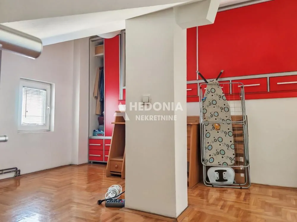 Sale, two bedroom apartment, 56m², Voždovac Sve Podlokacije, Beograd