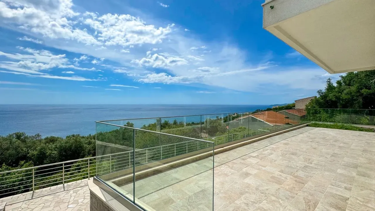 Sale, house, 217m², Reževići, Budva