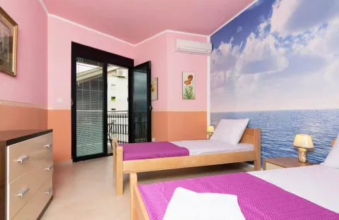 Sale, two bedroom apartment, 90m², Dobrota, Kotor - image 9