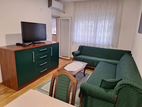 Rent, one bedroom apartment, 45m², Tuški Put, Podgorica - image 2