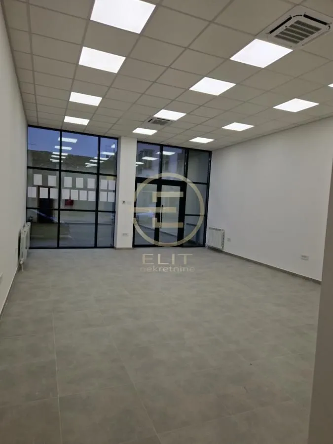 Rent, office space, 55m², Podbara, Novi Sad Sve Podlokacije