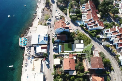 Pogled iz vazduha na priobalno naselje sa ucrtanim objektom. - image 7
