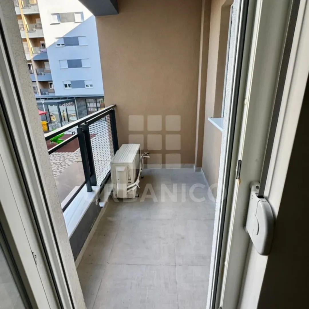 Izdavanje, jednosoban stan, 46m², Stari Aerodrom, Podgorica