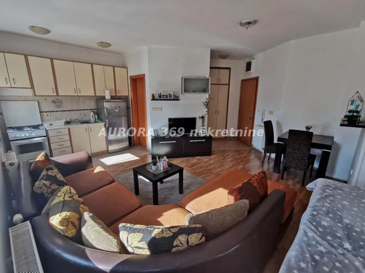 Rent, one bedroom apartment, 40m², Bulevar Oslobodjenja, Novi Sad Sve Podlokacije