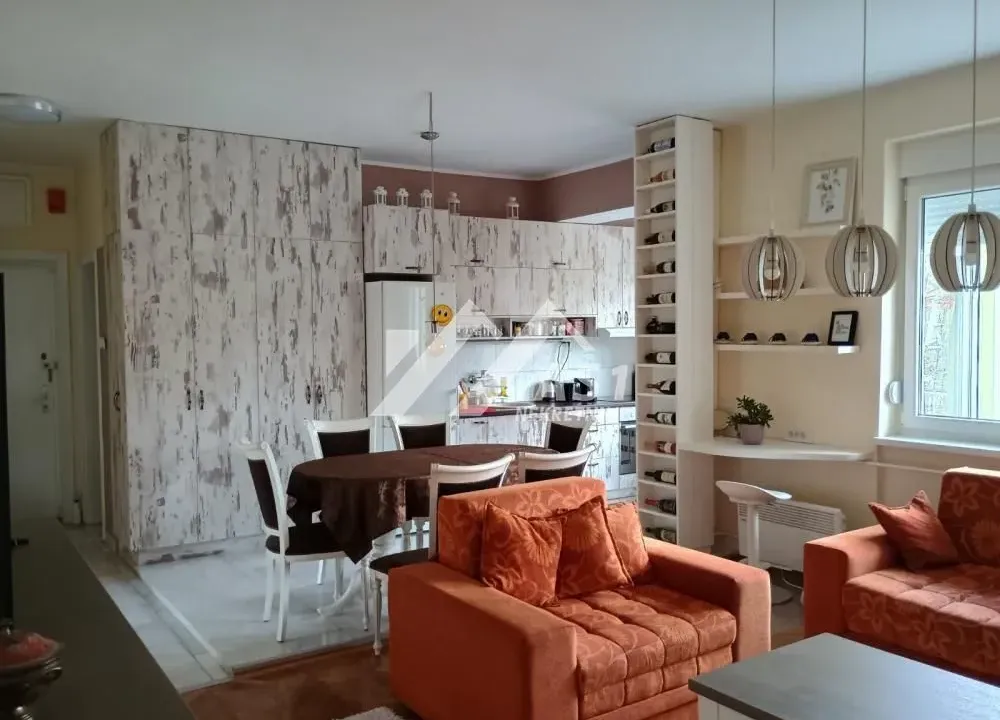 Izdavanje, trosoban stan, 74m², Novi Sad Sve Podlokacije, Novi Sad