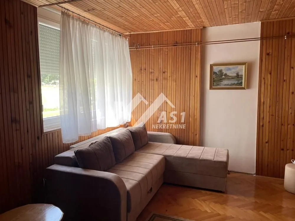 Izdavanje, četvorosoban stan, 95m², Adice, Novi Sad Sve Podlokacije
