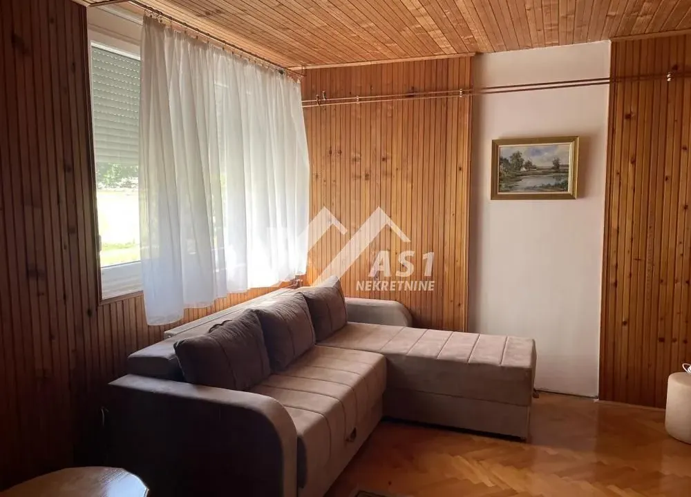 Izdavanje, četvorosoban stan, 95m², Adice, Novi Sad Sve Podlokacije