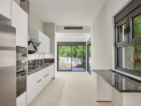 Prodaja, kuća, 558m², Luštica, Tivat - image 11