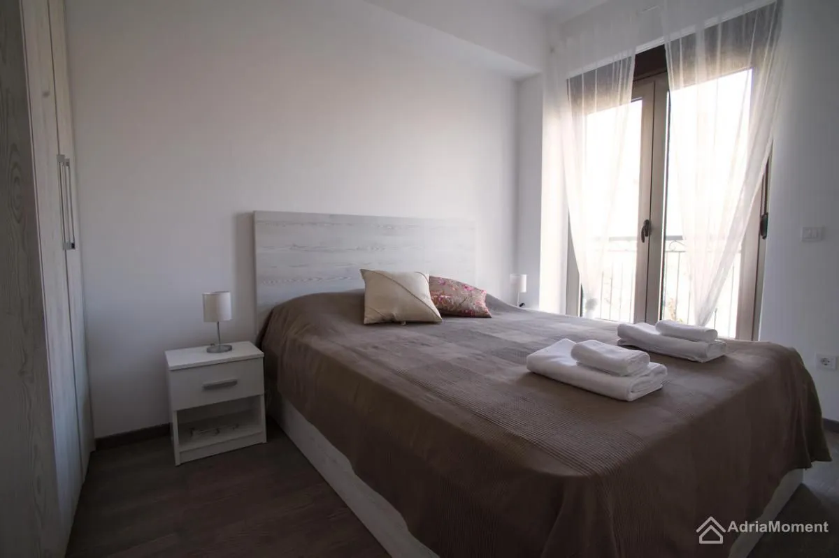 Prodaja, dvosoban stan, 73m², Tivat, Crna Gora