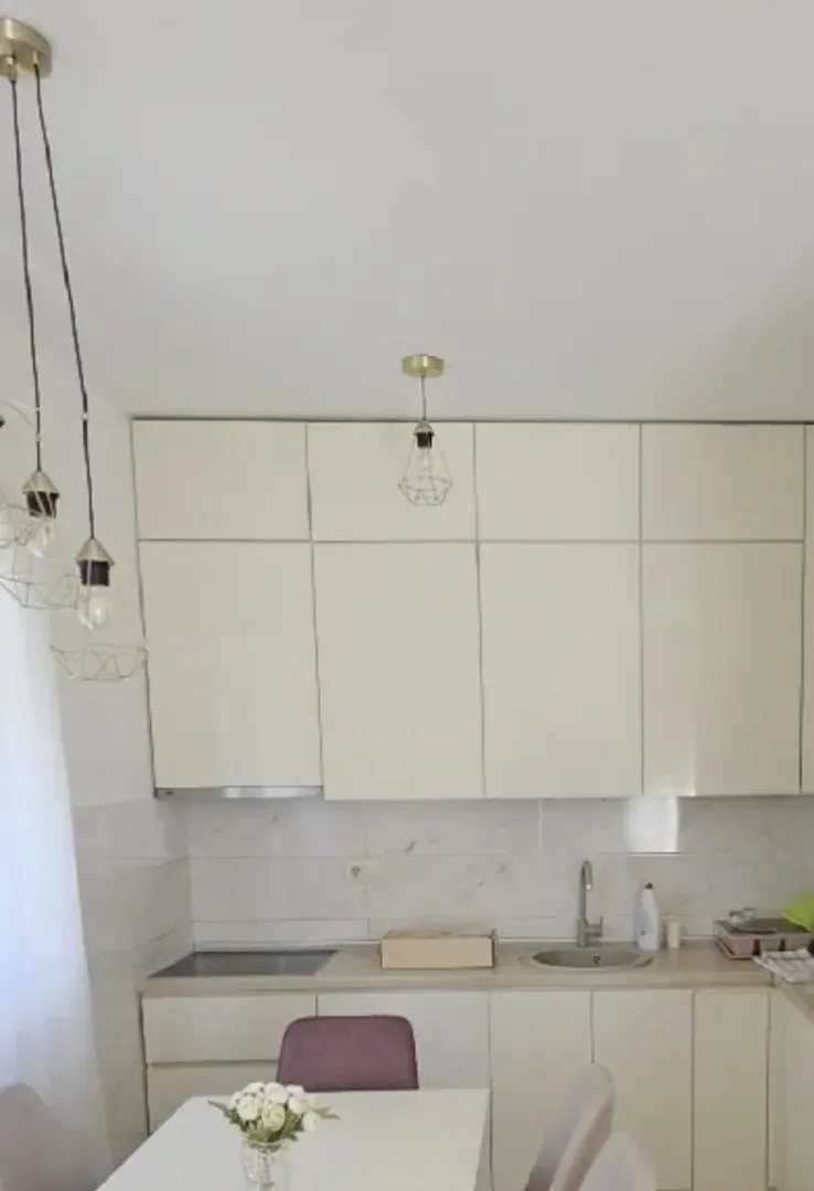 Izdavanje, četvorosoban stan, 74m², Blok 9, Podgorica