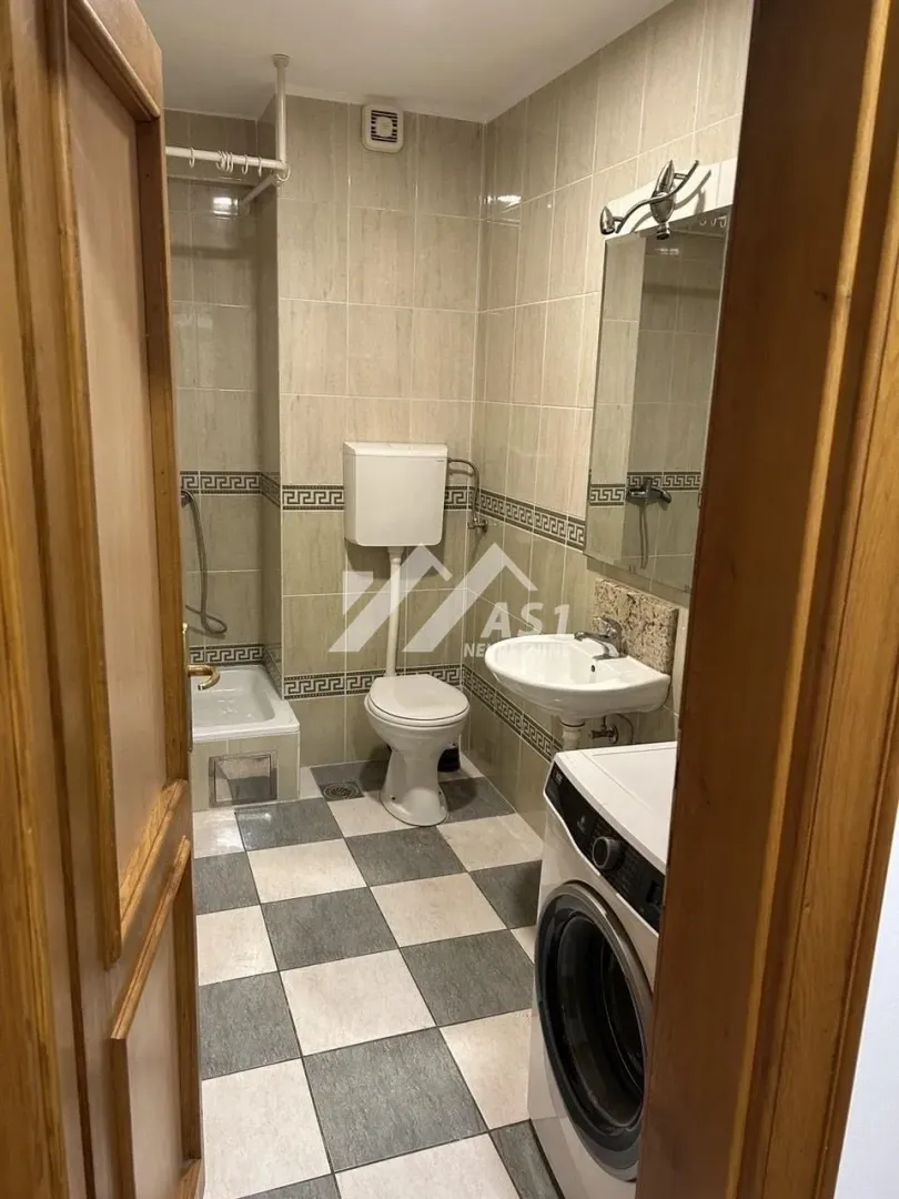 Izdavanje, jednosoban stan, 45m², Centar, Novi Sad