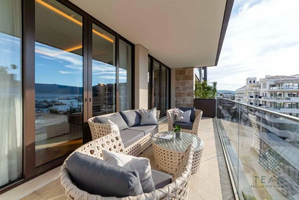 Sale, one bedroom apartment, 81m², Porto Montenegro, Tivat