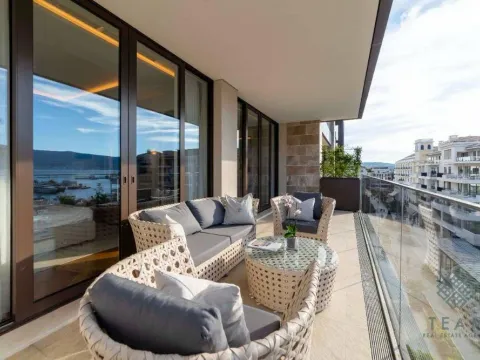 Prodaja, jednosoban stan, 81m², Porto Montenegro, Tivat - image 12