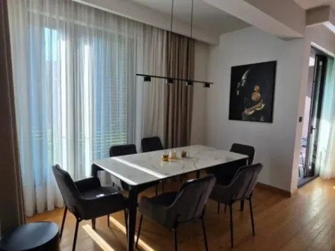 Izdavanje, trosoban stan, 85m², Vezirov Most, Podgorica - image 2