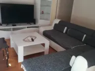 Izdavanje, trosoban stan, 78m², Karaburma, Palilula Sve Podlokacije - image 2