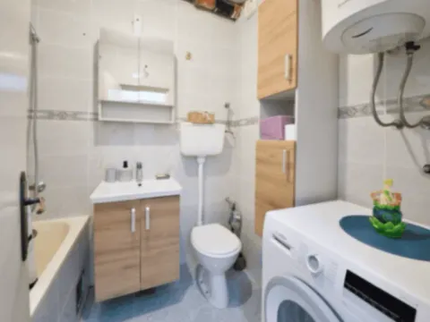 Rent, one bedroom apartment, 50m², Budva, Crna Gora - image 9