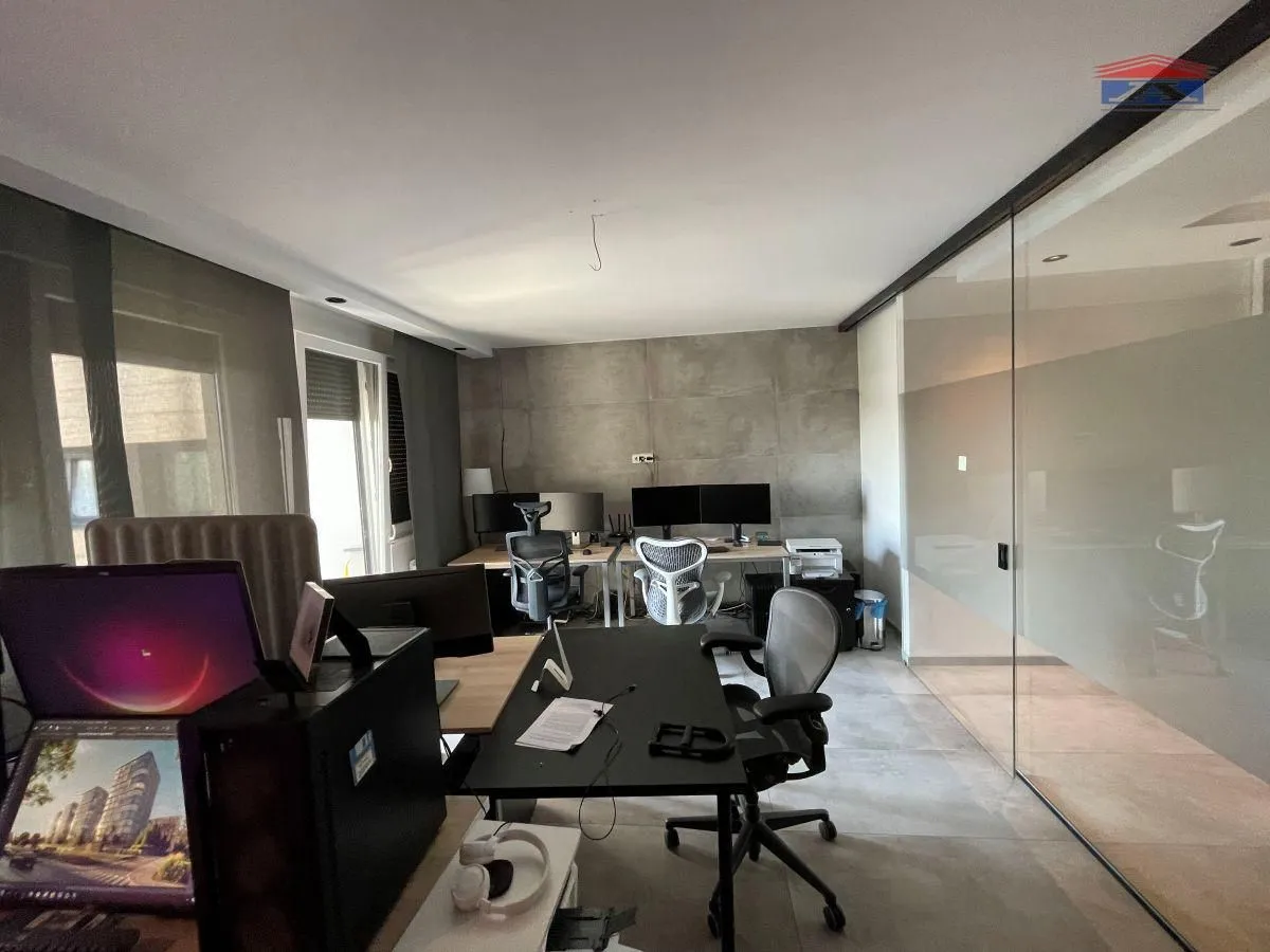 Rent, office space, 68m², Cara Dušana, Novi Sad Sve Podlokacije