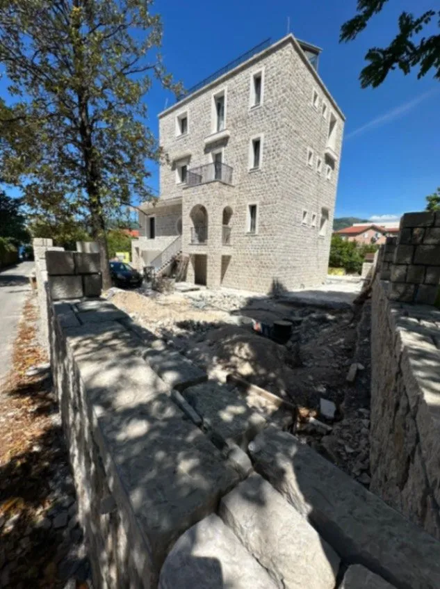 Prodaja, kuća, 500m², Donja Lastva, Tivat
