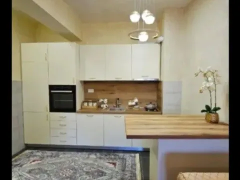 Izdavanje, dvosoban stan, 65m², Zabjelo, Podgorica