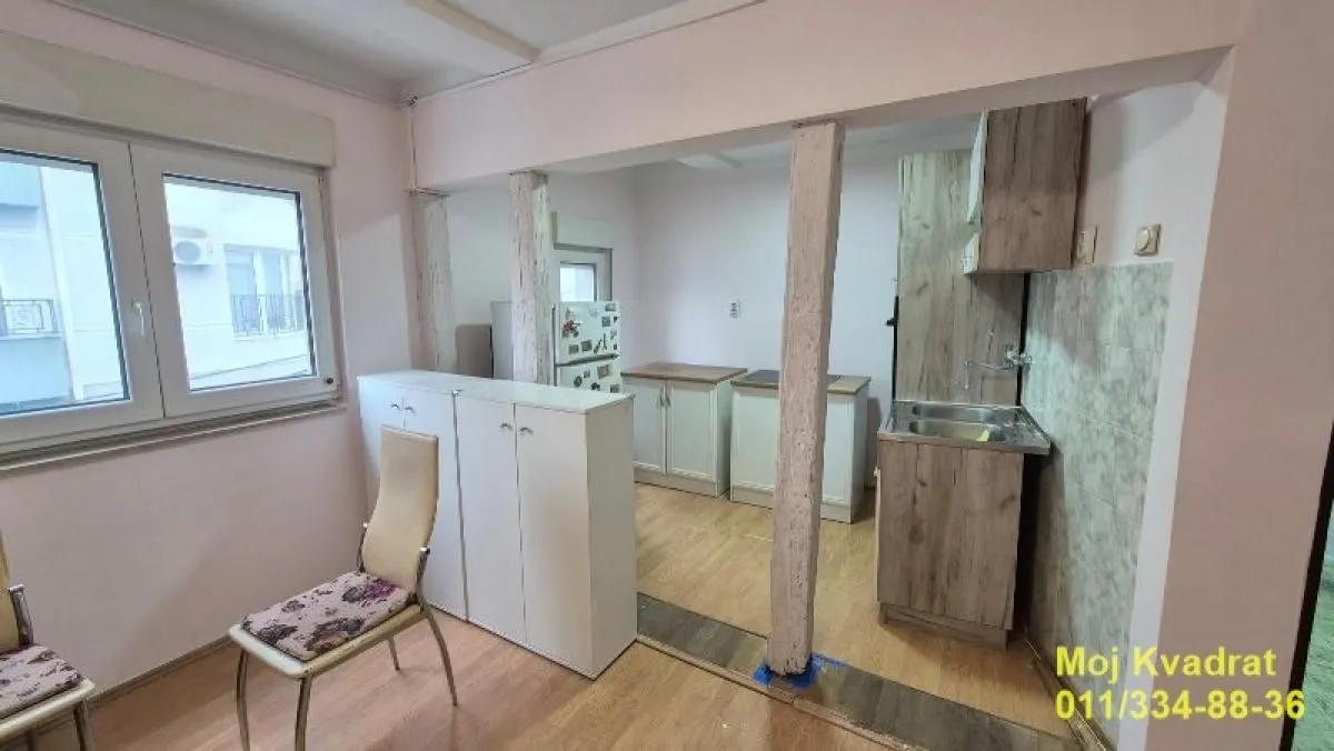 Prodaja, dvosoban stan, 37m², Đeram Pijaca, Beograd