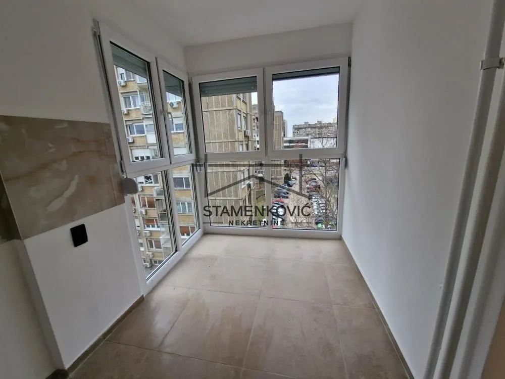 Prodaja, trosoban stan, 73m², Rotkvarija, Novi Sad Sve Podlokacije