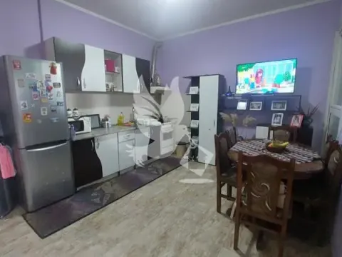 Prodaja, trosoban stan, 55m², Tozino Voce, Mladenovac - image 2