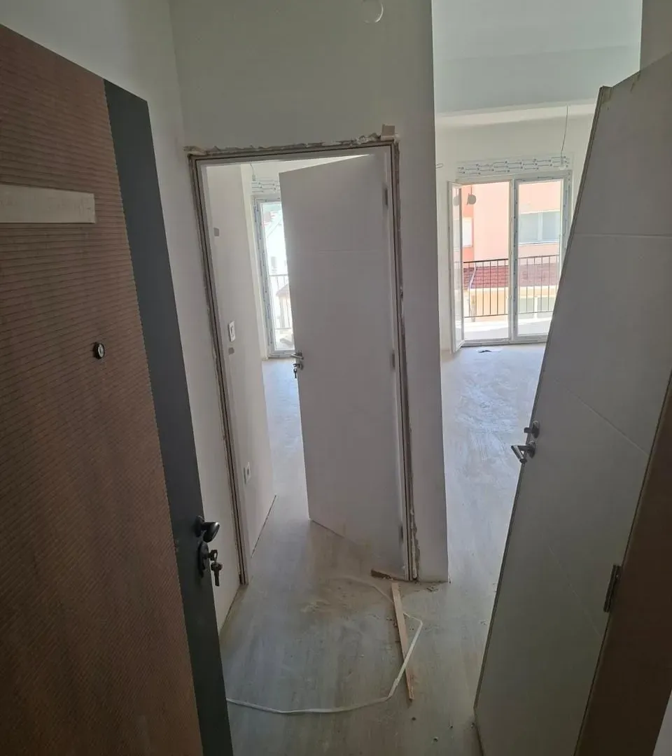 Prodaja, jednosoban stan, 56m², Lazi, Budva