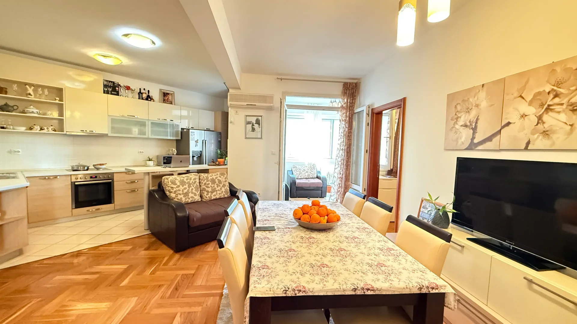 Sale, three bedroom apartment, 85m², Soho City, Bar