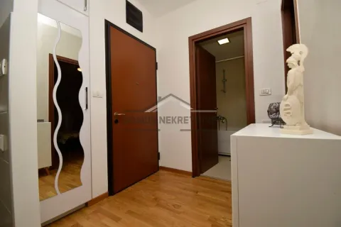 Rent, one bedroom apartment, 50m², City Kvart, Podgorica - image 5