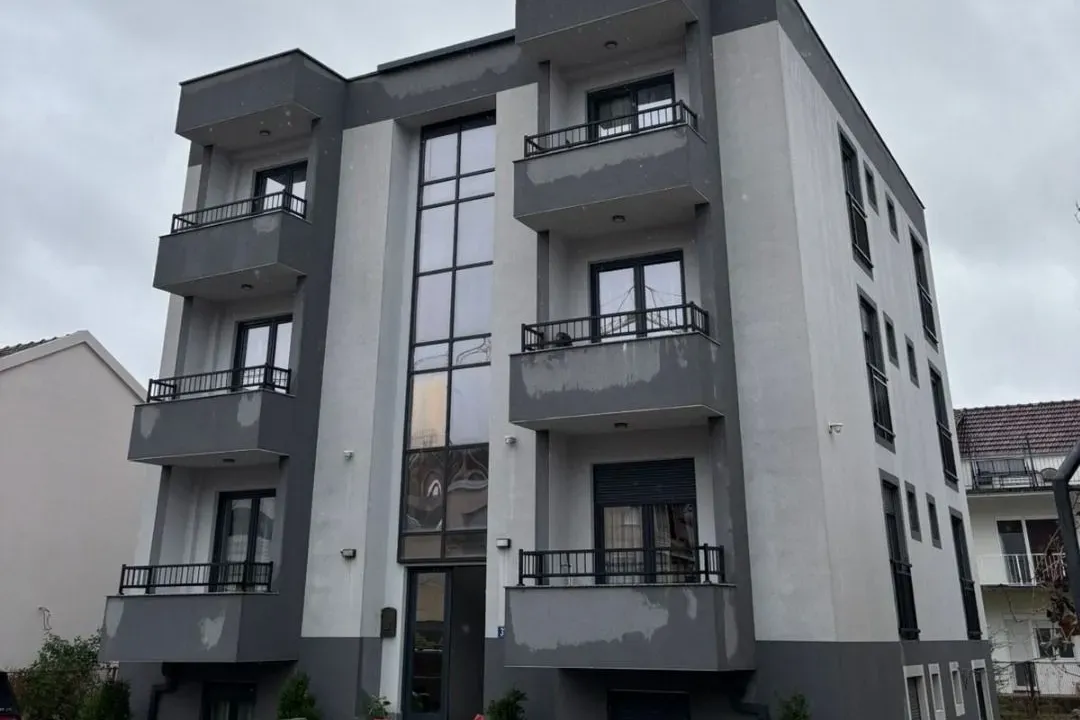 Izdavanje, kuća, 472m², Stari Aerodrom, Podgorica