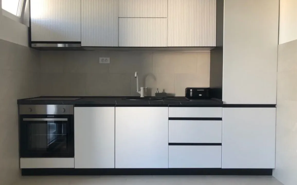Izdavanje, jednosoban stan, 68m², Centar, Podgorica