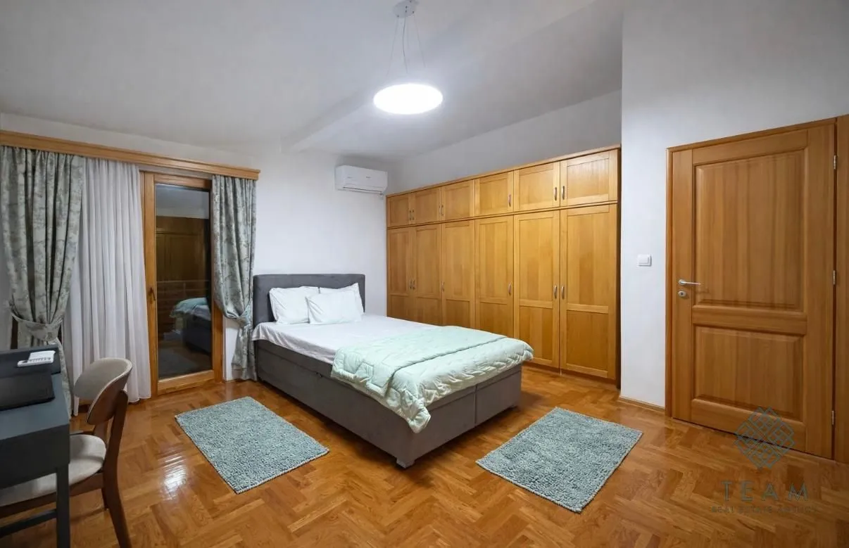 Rent, house, 120m², Zelenika, Podgorica