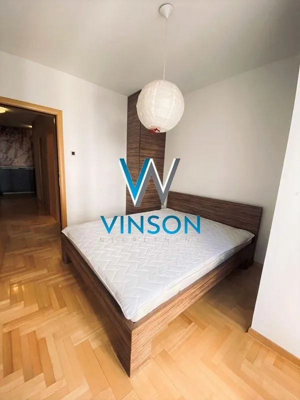 Izdavanje, trosoban stan, 98m², Centar, Novi Sad