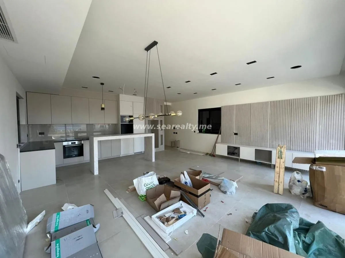 Prodaja, kuća, 273m², Tivat, Crna Gora