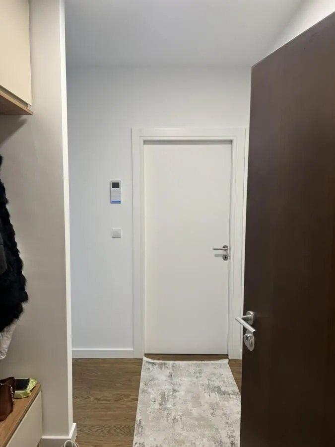 Izdavanje, jednosoban stan, 56m², Niš, Srbija