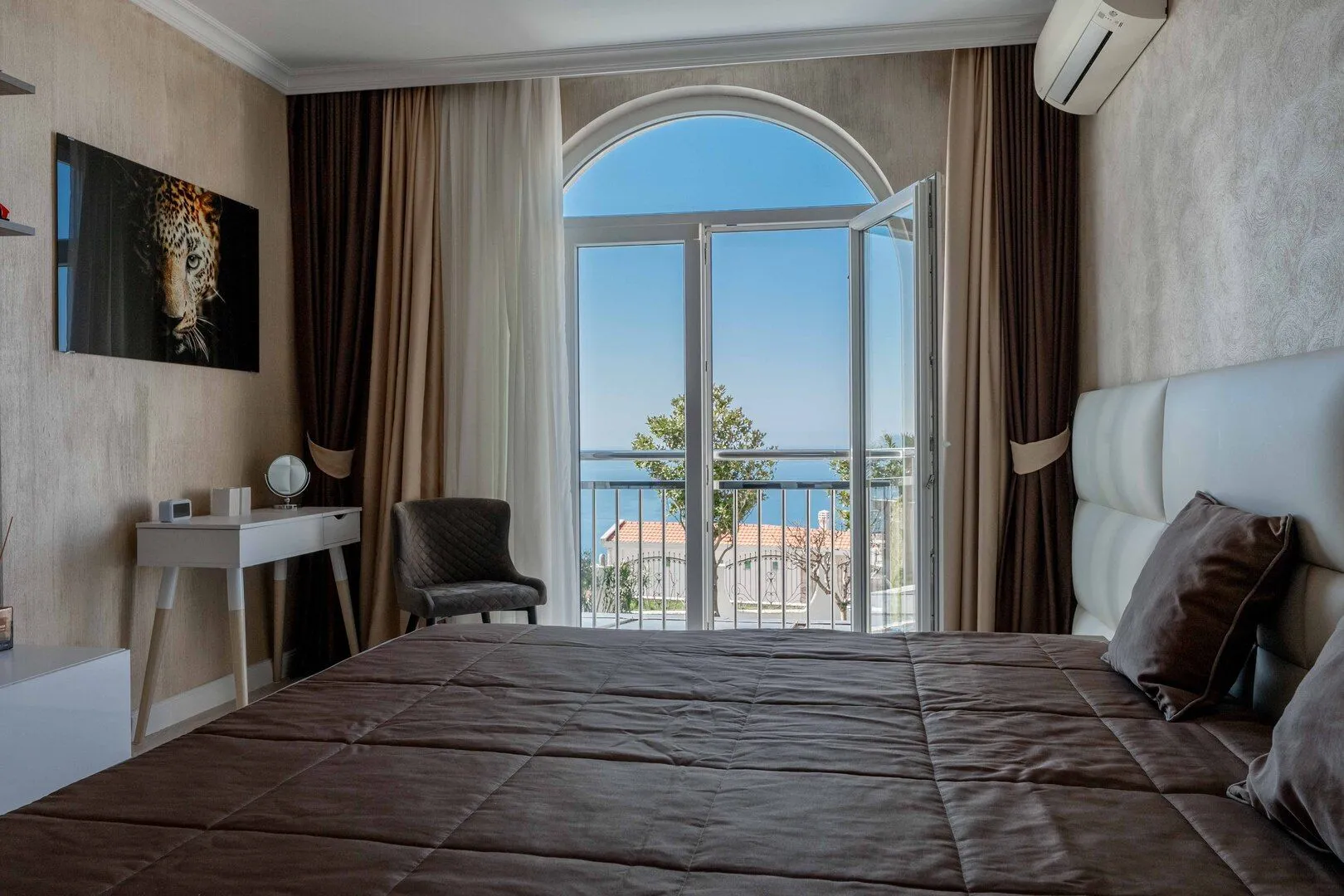 Sale, house, 410m², Blizikuće, Budva
