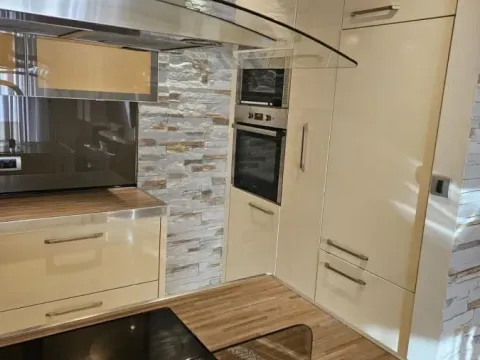 Izdavanje, trosoban stan, 70m², Grbavica, Novi Sad Sve Podlokacije - image 3