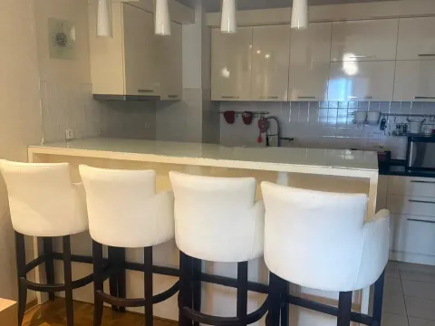 Rent, three bedroom apartment, 90m², City Kvart, Podgorica - image 2