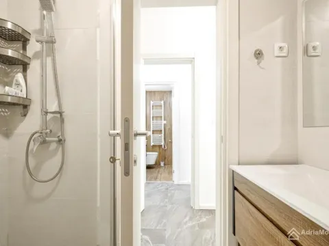 Prodaja, dvosoban stan, 69m², Donja Lastva, Tivat - image 10