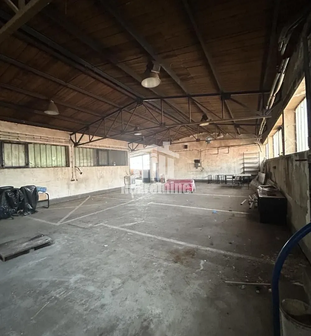 Rent, office space, 400m², Umka, Beograd