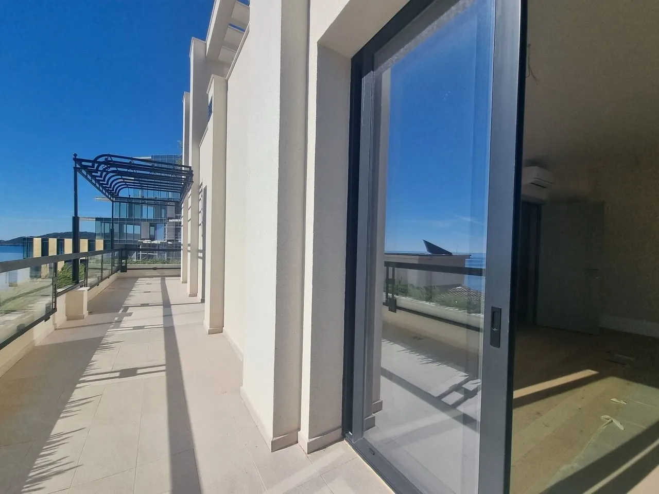 Sale, two bedroom apartment, 113m², Bečići, Budva