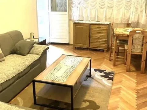Izdavanje, jednosoban stan, 48m2, Gintaš, Podgorica Izdavanje, jednosoban stan, 48m2, Gintaš, Podgorica