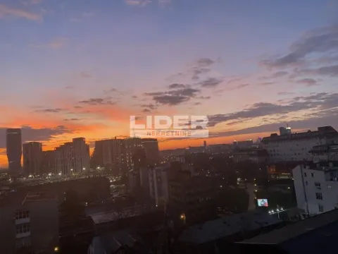 Izdavanje, četvorosoban stan, 120m², Savski Venac, Beograd - image 5