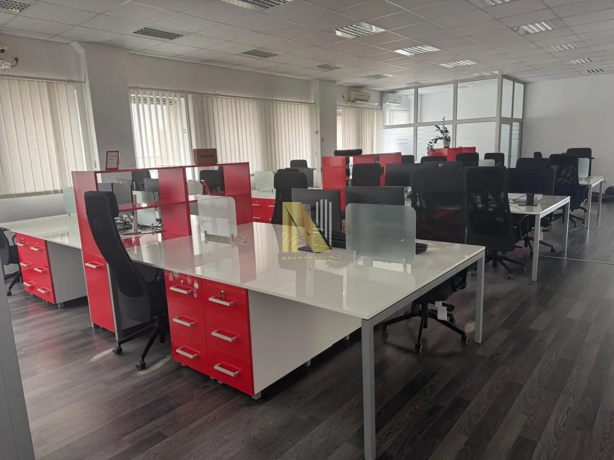 Rent, office space, 780m², Novo naselje, Novi Sad
