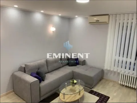 Izdavanje, jednosoban stan, 27m², Kalenić Pijaca, Vračar Sve Podlokacije - image 2