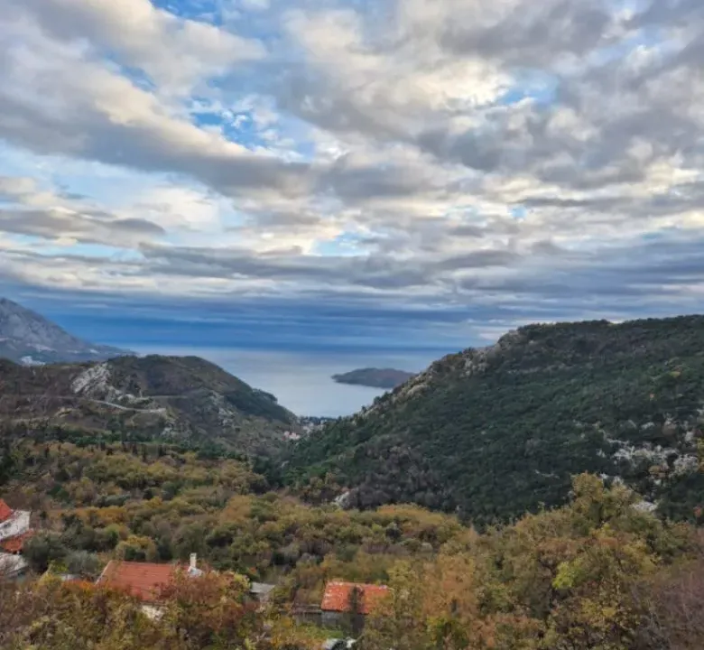 Sale, land lot, 1557m², Markovići, Budva