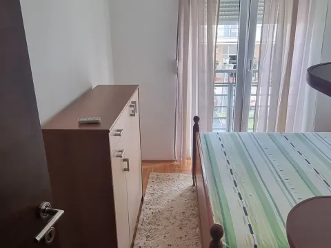 Rent, two bedroom apartment, 74m², Dalmatinska ulica, Podgorica - image 7